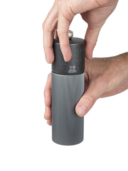 Line Manual Pepper Mill, Carbon Finish, 18 cm - 7in. - touchGOODS