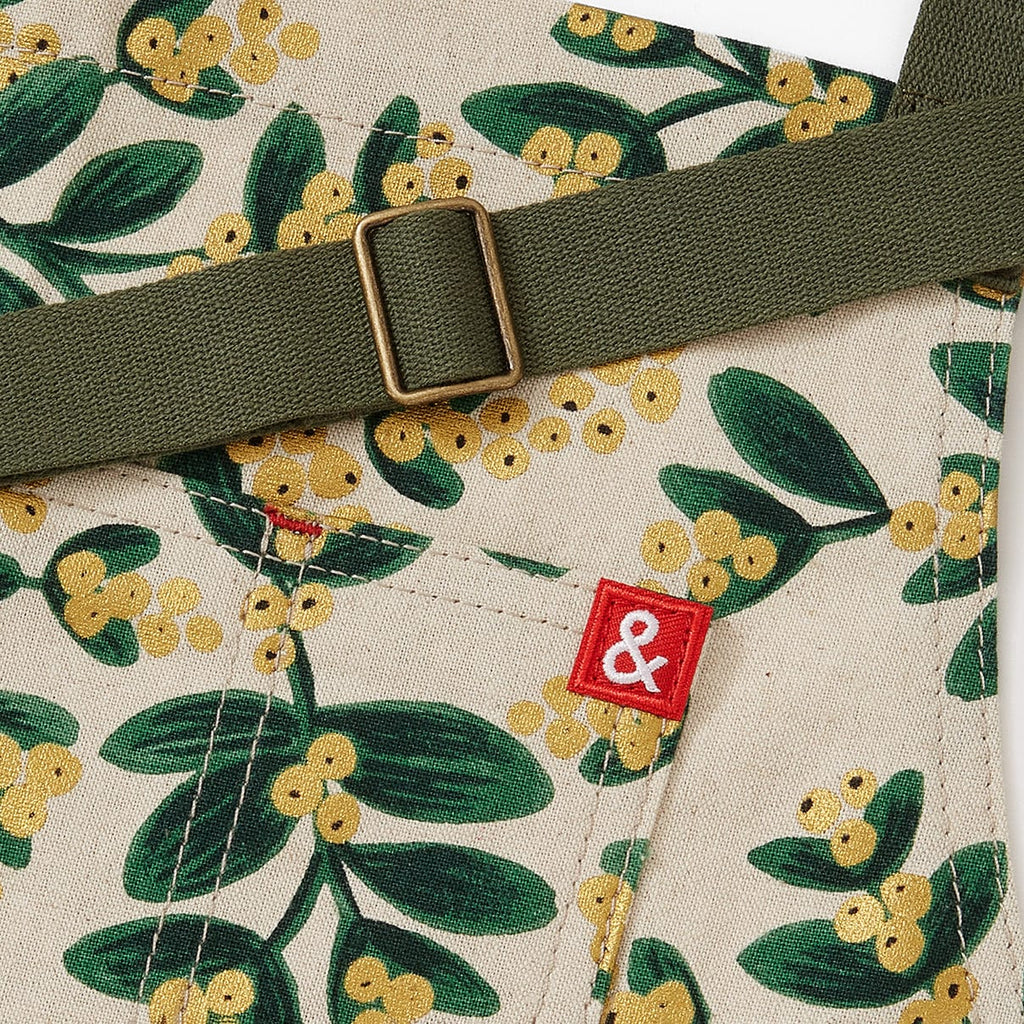 The Essential Apron-Rifle Mistletoe - touchGOODS