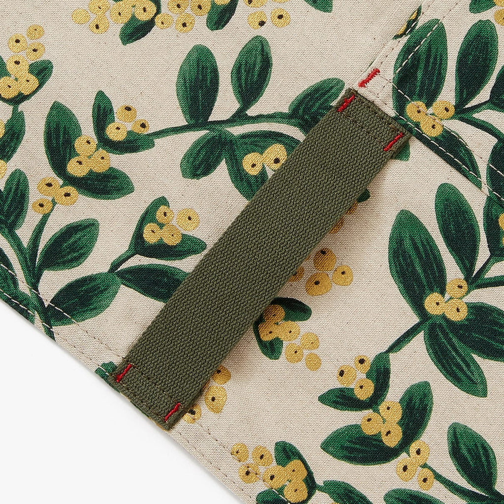 The Essential Apron-Rifle Mistletoe - touchGOODS