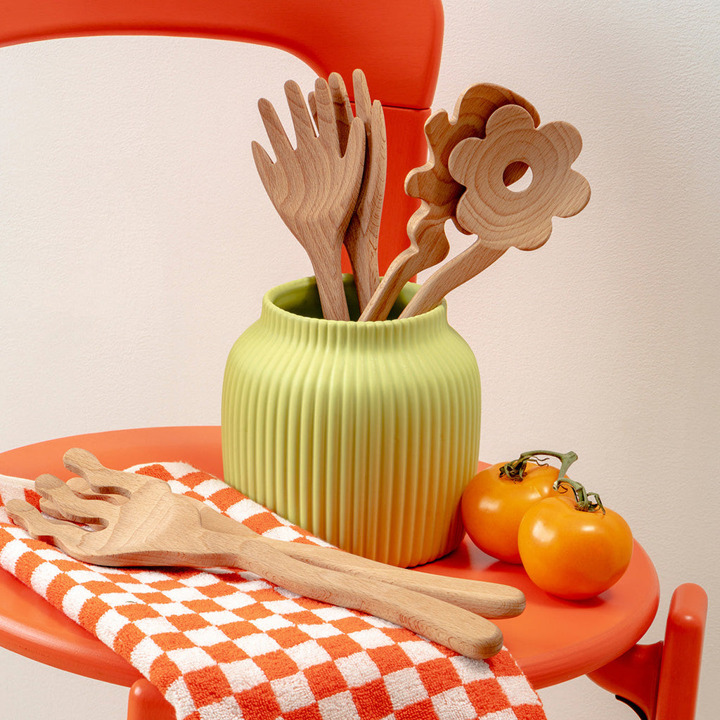 Serving Friends - touchGOODS