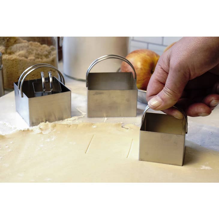 BISCUIT CUTTERS -  SET OF 4 - touchGOODS