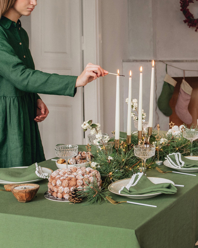POM POM TRIM LINEN NAPKIN SET OF 4 IN FOREST GREEN - touchGOODS
