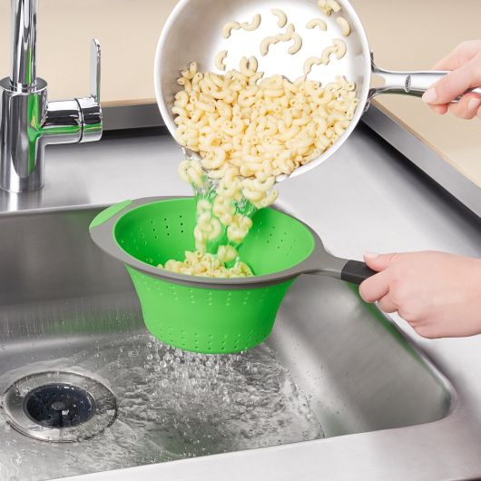 Silicone Collapsible Strainer (2.0 Qt) - touchGOODS