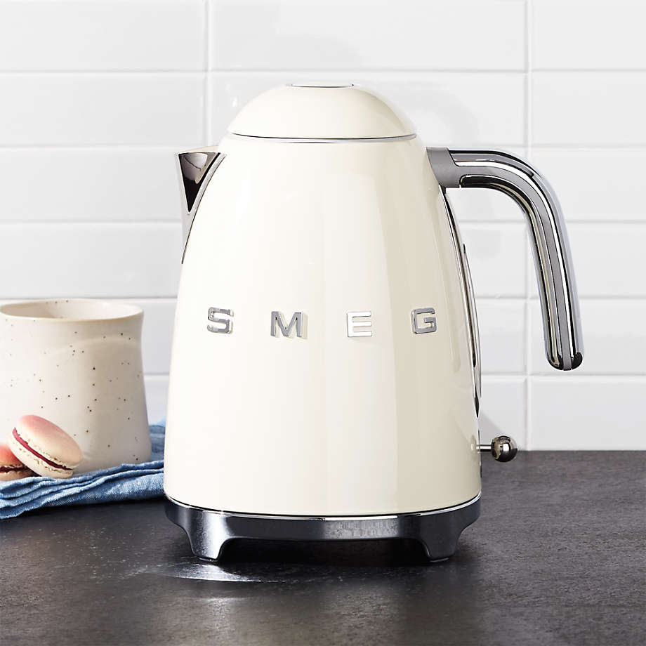 SMEG Electric Water Kettle - touchGOODS