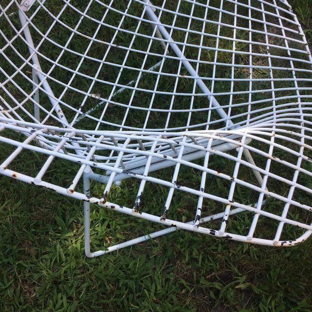 Vintage Harry Bertoia Diamond White Chairs - Set of 4 | touchGOODS