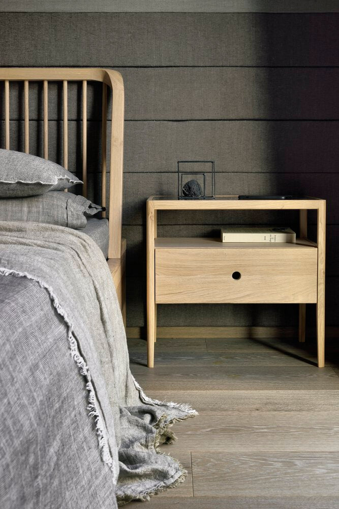 Oak Spindle Bed - touchGOODS