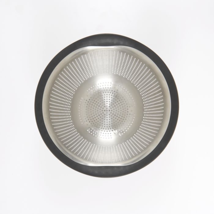 OXO Good Grips Stainless Steel Colander (3.0 Qt) - touchGOODS