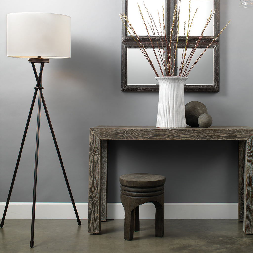 Manny Tripod Floor Lamp | touchGOODS