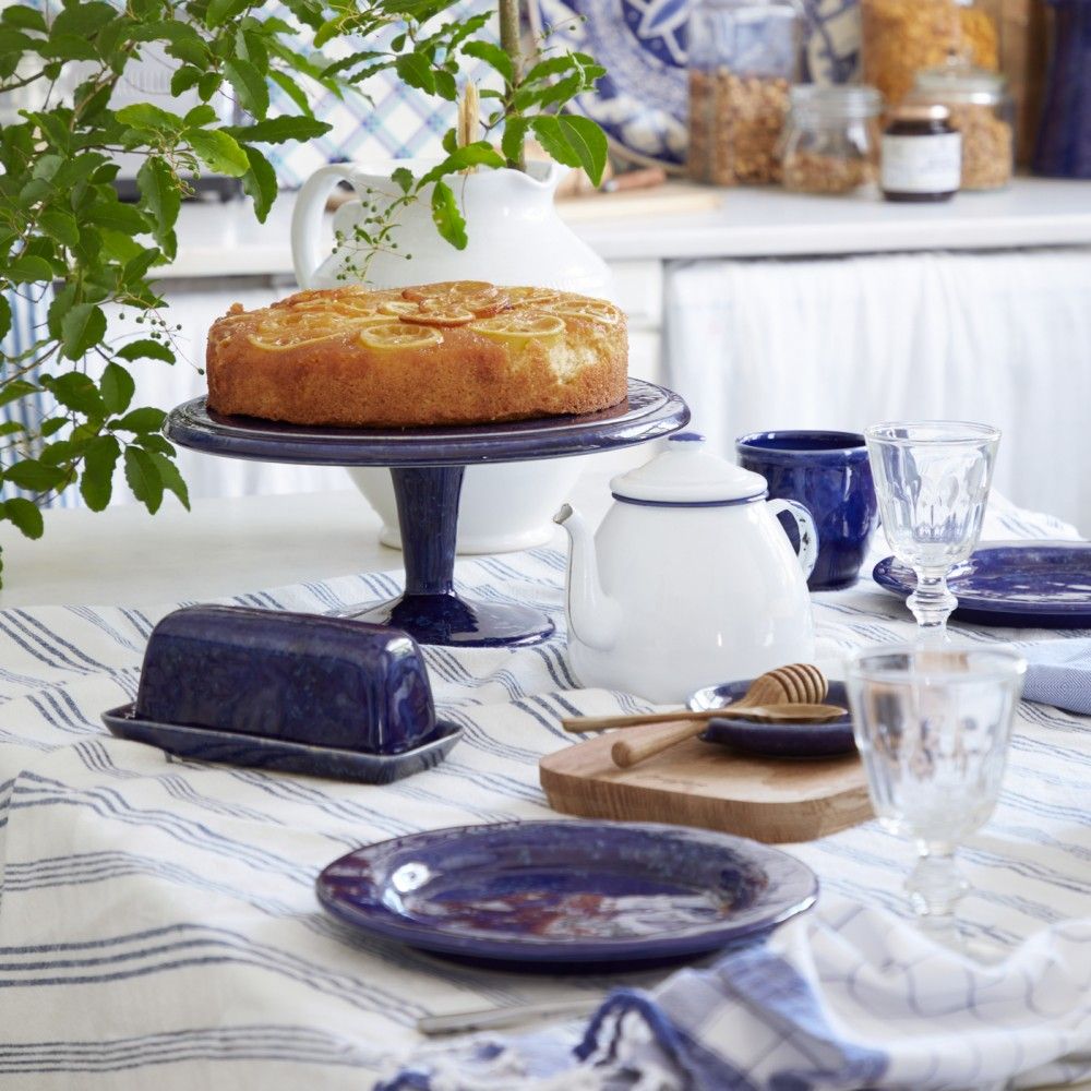 Abbey Stoneware Butter Dish with Lid - touchGOODS
