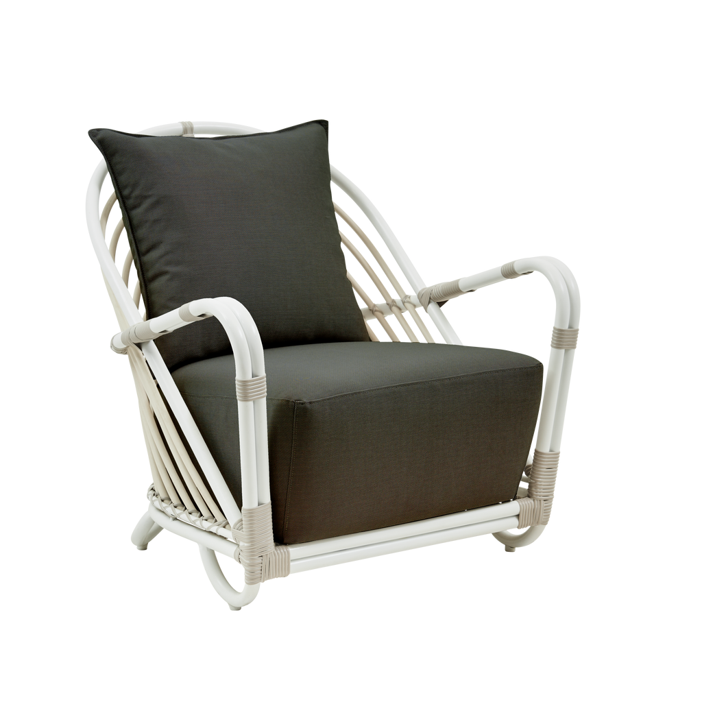 Arne Jacobsen Charlottenborg Chair Exterior - touchGOODS