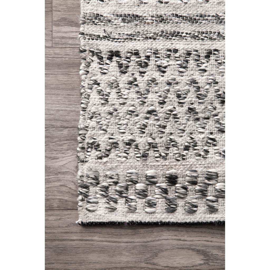 Natosha Indoor/Outdoor Chevron Rug 4 x 6 | touchGOODS