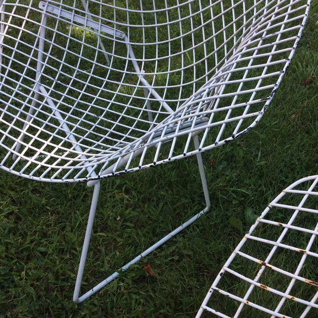 Vintage Harry Bertoia Diamond White Chairs - Set of 4 | touchGOODS