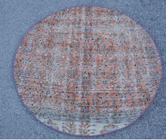 Vintage Round Turkish Rug - touchGOODS
