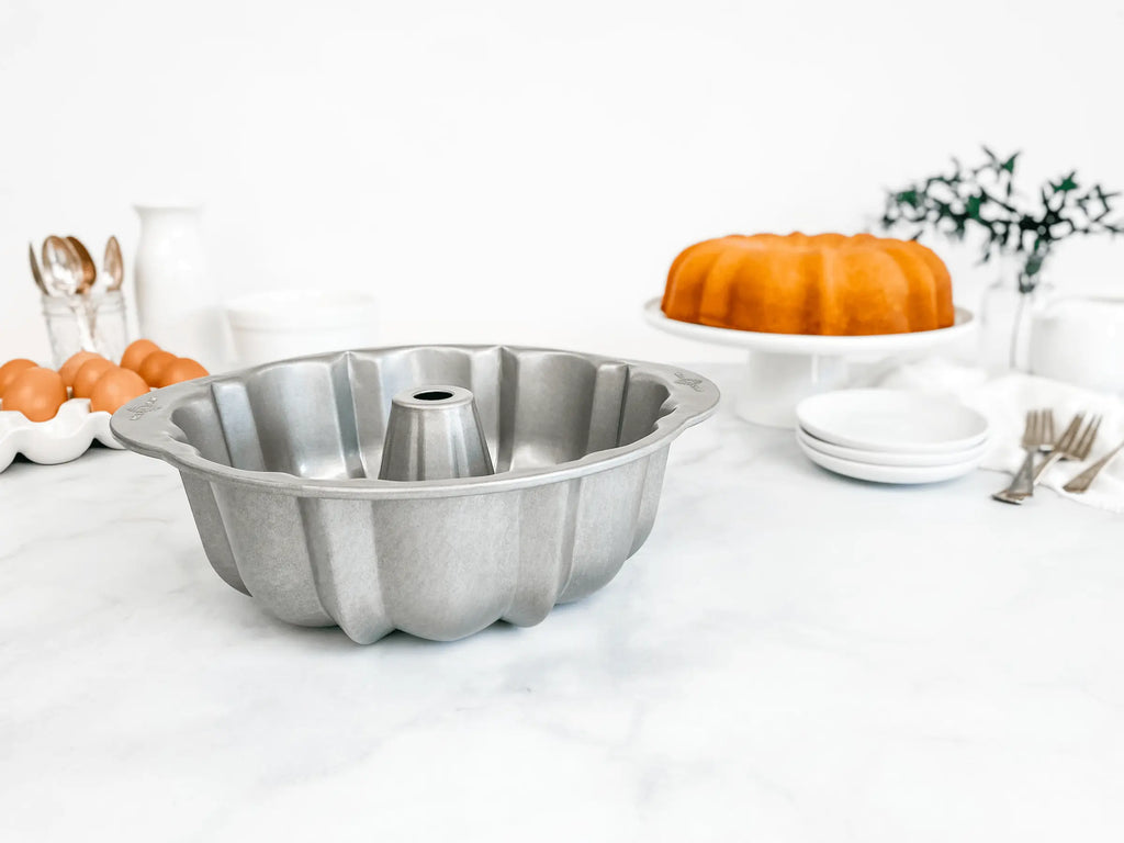 FLUTED TUBE CAKE PAN - touchGOODS