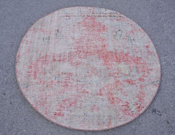 Vintage Round Turkish Rug - touchGOODS