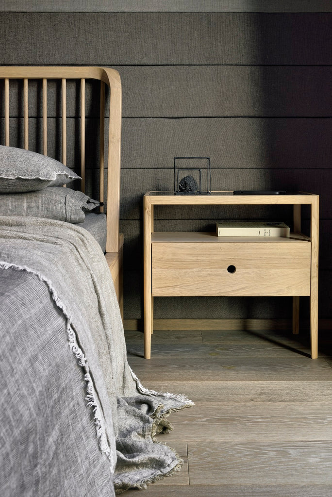 Oak Spindle Bed - touchGOODS
