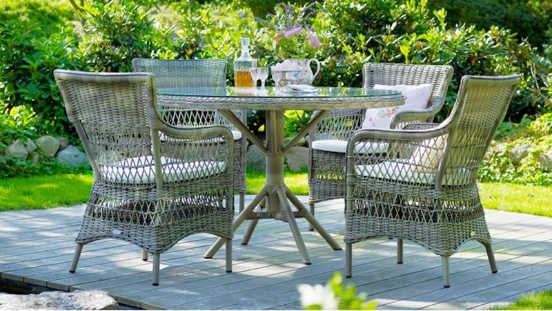 Grace Dining Table | touchGOODS