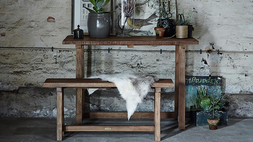 Lucas Bench | touchGOODS