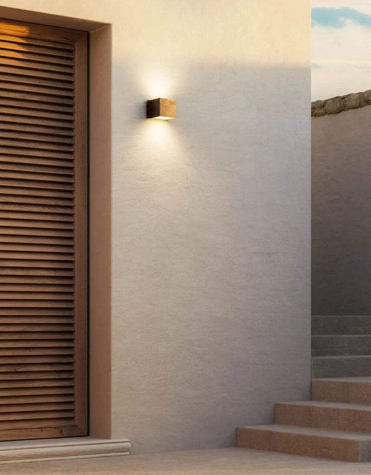 DECORI Copper Outdoor Wall Light 252.05 - touchGOODS