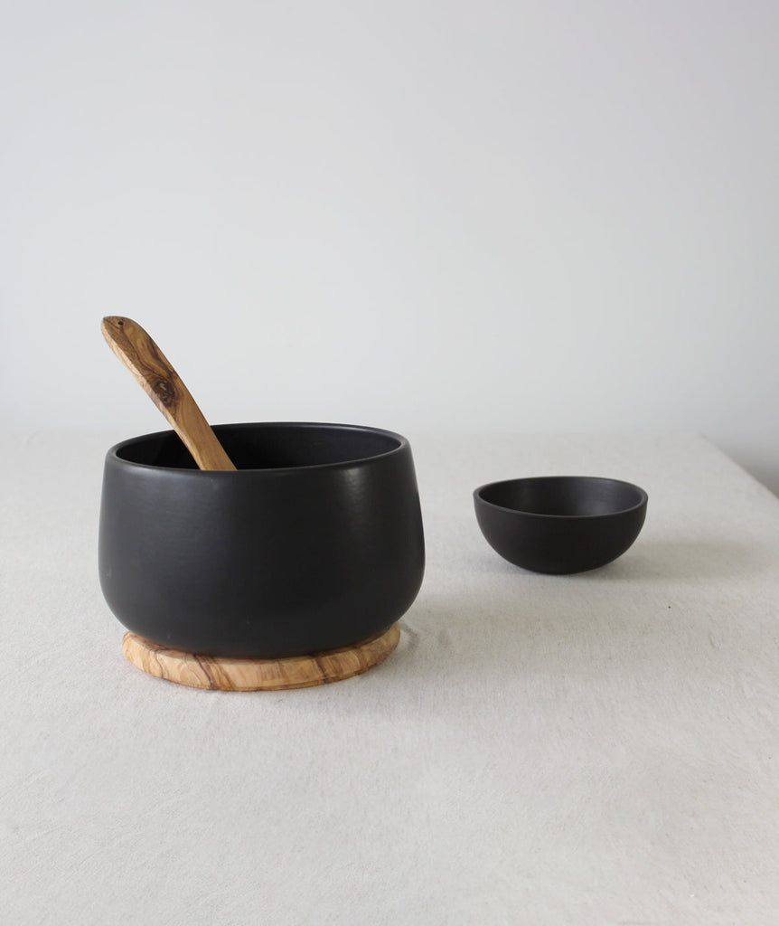 Stoneware Serving Bowl EWA 68 oz - touchGOODS