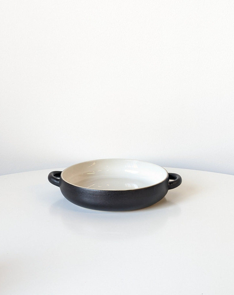 Stoneware Dinner Plate With Handles 7.9" - touchGOODS