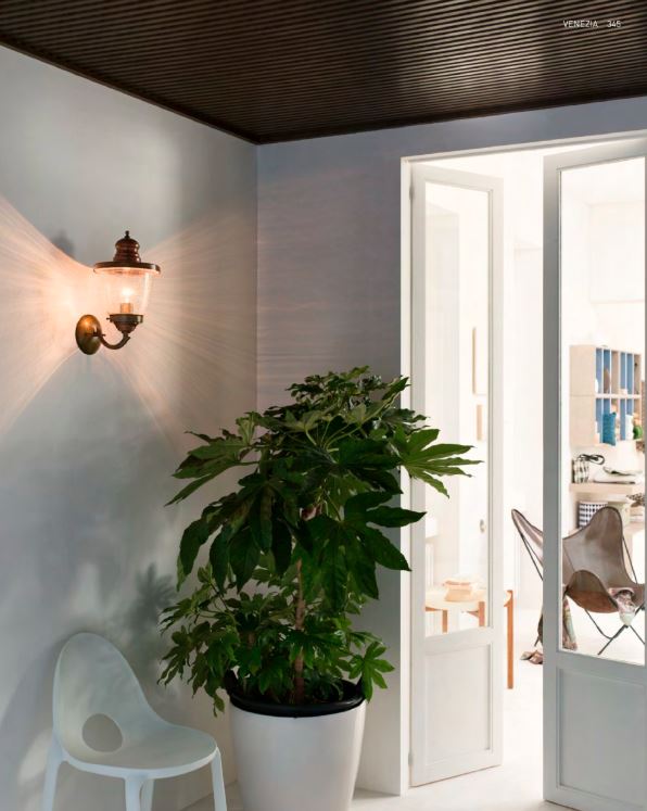 Venezia Outdoor Wall Light 248.05 | touchGOODS