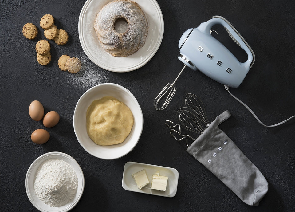 SMEG Electric Hand Mixer - touchGOODS