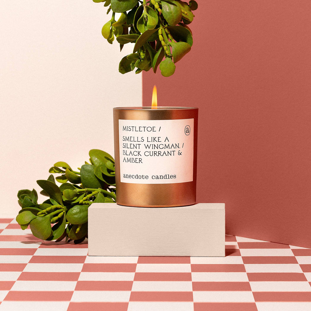 Mistletoe (Black Currant & Amber) Gold Tumbler Candle - touchGOODS
