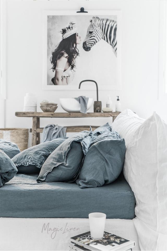 GRAY BLUE LINEN PILLOWCASE - touchGOODS