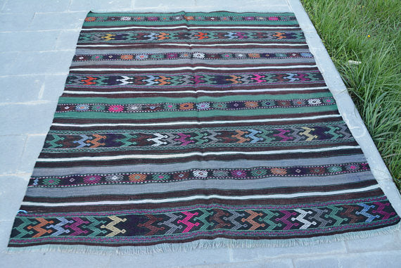 Vintage Handmade Turkish Kilim Area Rug 58" x 54" | touchGOODS