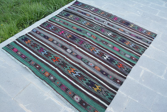 Vintage Handmade Turkish Kilim Area Rug 58" x 54" | touchGOODS