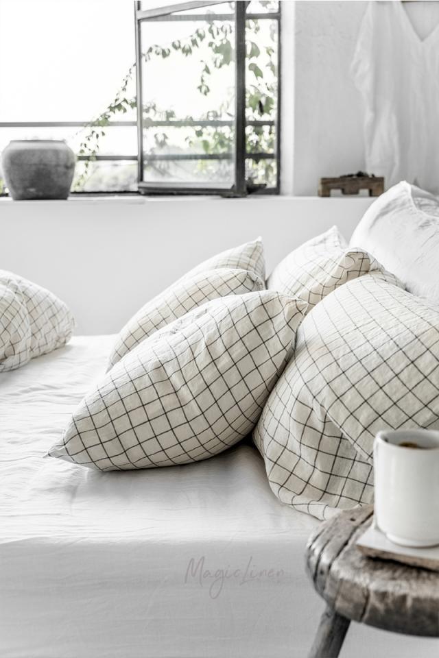 CHARCOAL GRID LINEN PILLOWCASE - touchGOODS