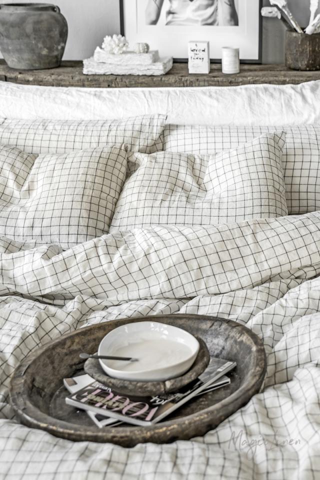 CHARCOAL GRID LINEN PILLOWCASE - touchGOODS